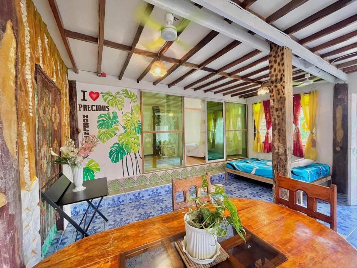 Precious Homestay-Family Room Burgos  ภายนอก รูปภาพ
