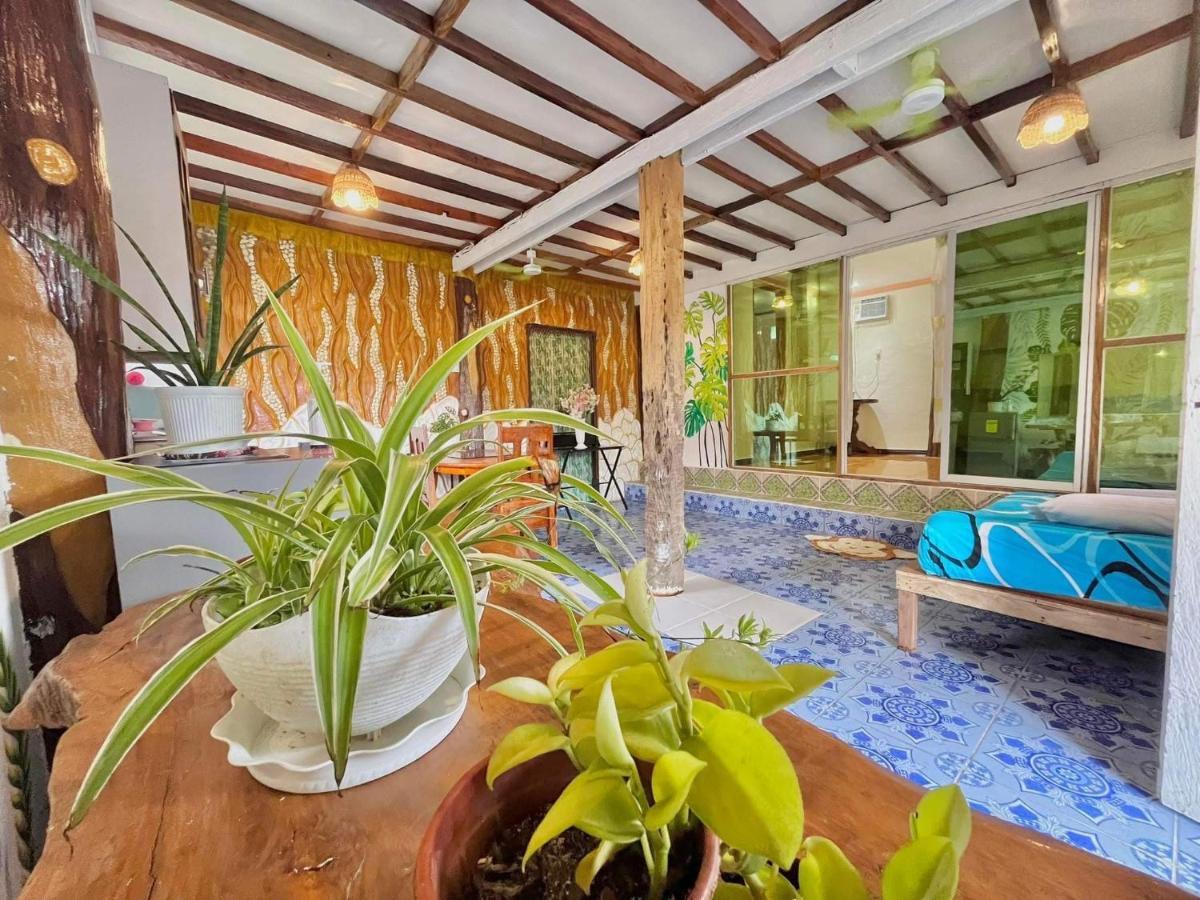 Precious Homestay-Family Room Burgos  ภายนอก รูปภาพ