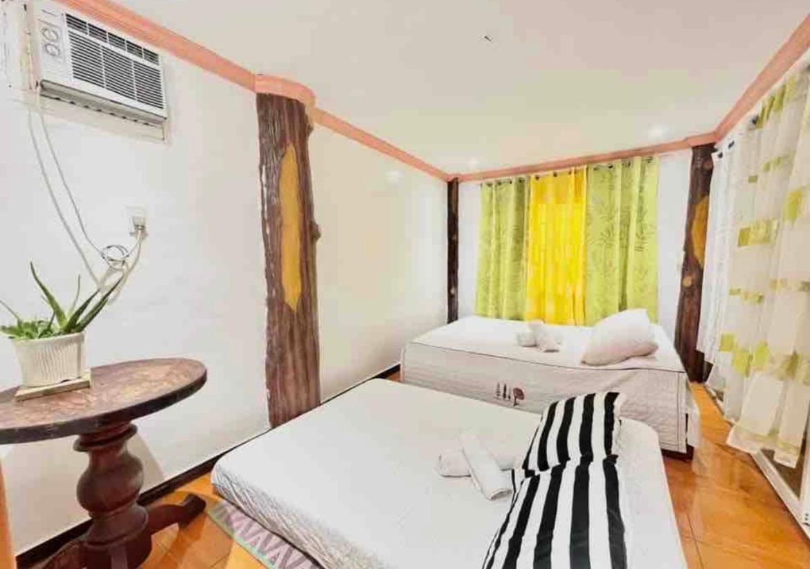 Precious Homestay-Family Room Burgos  ภายนอก รูปภาพ